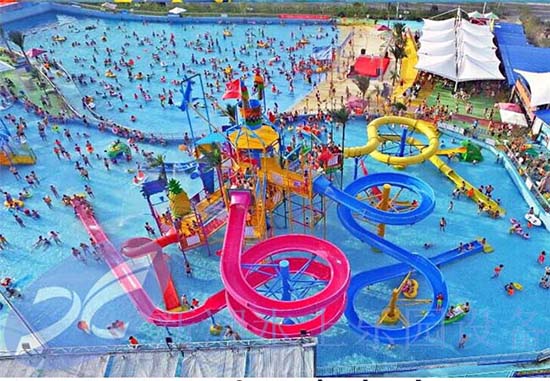 大型海嘯池：真空式海嘯池