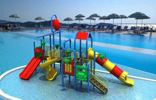 選擇水上樂園設備需要注意什么?