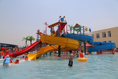 水上樂園設(shè)備
